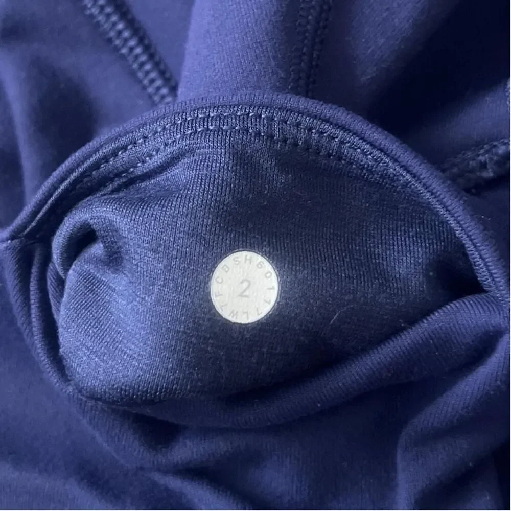 Lululemon Women's Navy and Blue Shorts